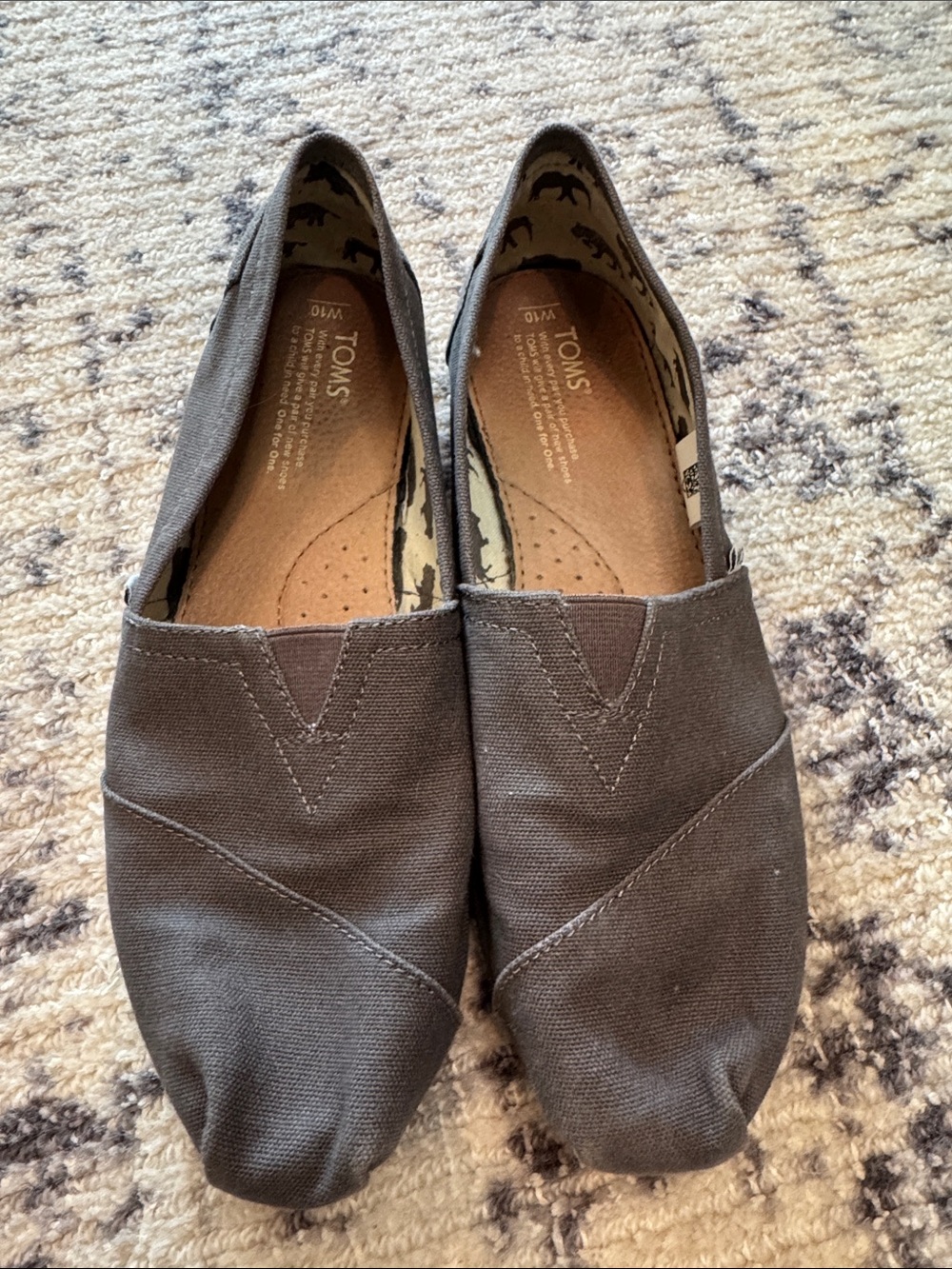 TOMS Sz 10